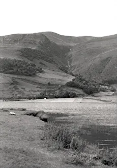 Images Dated 7th January 2020: Snowdonia National Park, North Wales - Lakeside