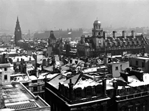 Images Dated 1st November 2012: Snowy Liverpool