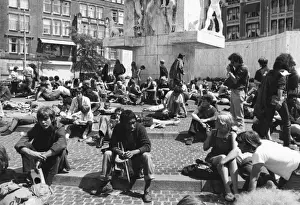 Hang Prints: Social / Amsterdam Square