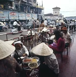 Images Dated 17th May 2012: Social / Vietnam Stalls