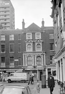 Images Dated 30th August 2016: Soho, London - Beak Street W1