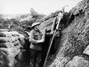 Images Dated 22nd May 2014: Soldier on the Western Front, WW1