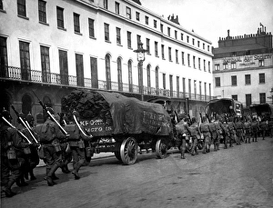 Images Dated 6th February 2012: Soldiers escorting carts during railway strike