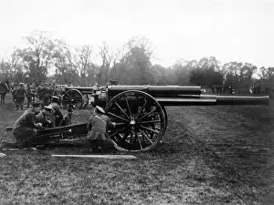 Soldiers with field gun, WW1