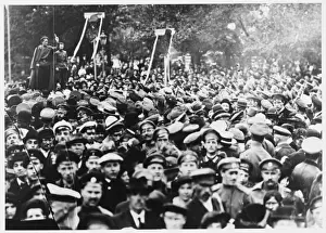 Soldiers Hear Speaker