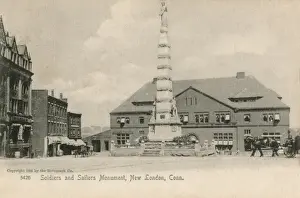 Soldiers and Sailors Monument at New London