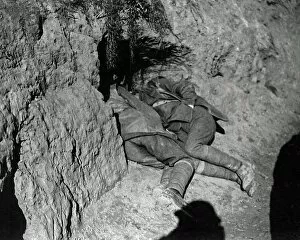 Images Dated 29th January 2009: Soldiers taking nap in a trench, Western Front, WW1
