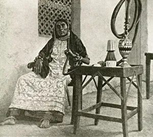Images Dated 7th August 2018: Somali woman with hookah, Gulf of Aden, Arabia