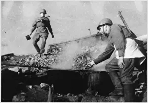 Makeshift Prints: Soviet Field Cooking