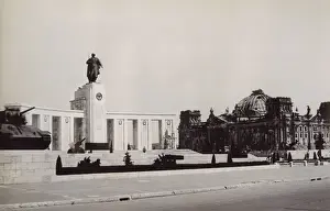 Commemoration Prints: Soviet War Memorial, Berlin, Germany