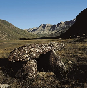 Aguas Gallery: SPAIN. Ans󮠁guas Tuertas Dolmen. Neolithic
