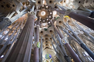 Images Dated 26th January 2011: SPAIN. Barcelona. Expiatory Church of the Holy