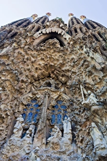 Images Dated 26th January 2011: SPAIN. Barcelona. Expiatory Church of the Holy