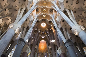 Images Dated 26th January 2011: SPAIN. Barcelona. Expiatory Church of the Holy