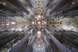 Images Dated 26th January 2011: SPAIN. Barcelona. Expiatory Church of the Holy