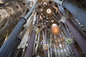 Images Dated 26th January 2011: SPAIN. Barcelona. Expiatory Church of the Holy