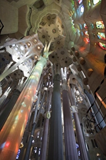 Images Dated 26th January 2011: SPAIN. Barcelona. Expiatory Church of the Holy