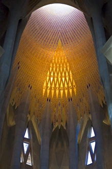 Images Dated 26th January 2011: SPAIN. Barcelona. Expiatory Church of the Holy