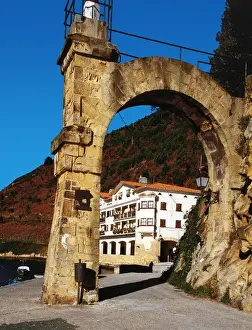 Spain. Basque Country. Pasaia. Gate of the old wall