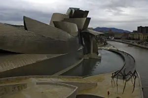 SPAIN. Bilbao. Guggenheim Museum Bilbao. Exterior