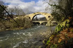 SPAIN. Cangas de On