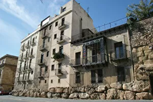 Images Dated 25th February 2006: Spain. Catalonia. Tarragona. Houses and the roman cyclopean