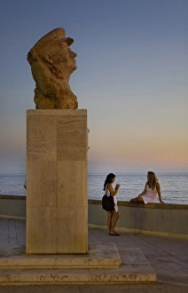 Andalusians Gallery: SPAIN. Cᤩz. Duque de N᪥ra avenue. Monument