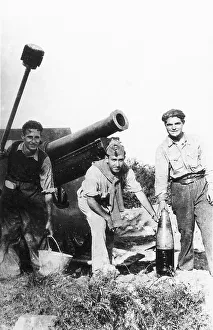 Arming Collection: Spanish Civil War (1936-1939). Gun shooting over