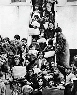 Refugees Prints: Spanish Civil War child refugees arrive at Southampton, 1937