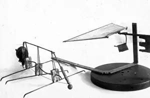 Hargrave Prints: Spiral wire simulating six-footed motion