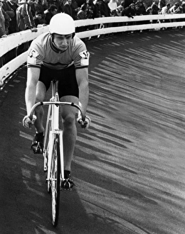 Images Dated 23rd May 2011: Sprint Cyclist