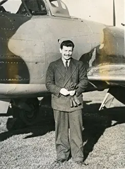 Gloster Prints: Sqn Ldr Bill Waterton leaves Gloster Meteor EE549 at Fa?