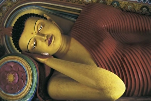 Anuradhapura Gallery: SRI LANKA. Anuradhapura. Isurumuniya Temple