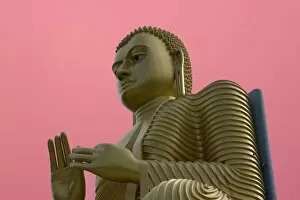 Anuradhapura Gallery: SRI LANKA. Mihintale. Sitting Buddha