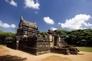Mixes Prints: SRI LANKA. Nalanda. Temple that mixes Hindu