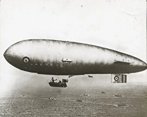 *NEW* Glass Lantern Slide Scans Collection: SS. Z type airship on convoy