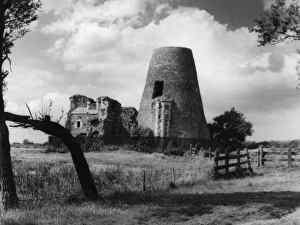 Images Dated 24th August 2011: St. Benets Abbey