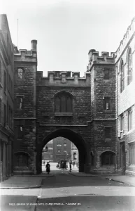 Showcasing Prints: St. John's Gate, Clerkenwell