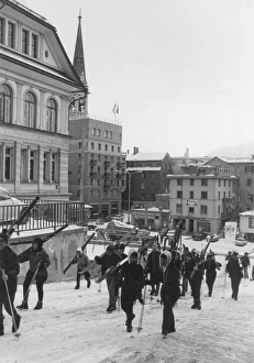 Images Dated 25th July 2011: St. Moritz Skiers