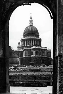 Pauls Collection: St. Paul's Cathedral, London, early 1900s