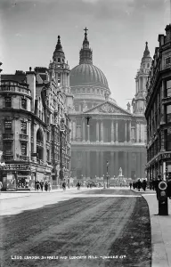 Skyline Prints: St. Paul's Cathedral and Ludgate Hill