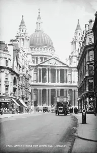 Bustling Prints: St. Paul's Cathedral from Ludgate Hill