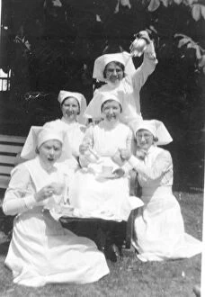 Images Dated 19th October 2017: Six staff nurses in the grounds of Brook Fever Hospital, tak