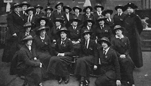 Buffet Prints: Staff of the Soldiers Free Buffet at Charing Cross, WW1