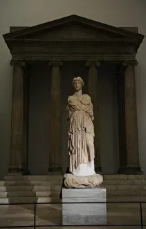 Triangular Collection: Statue of Athena Parthenos. Pergamon