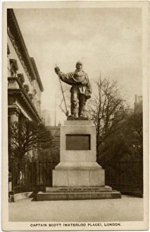 Images Dated 1st July 2016: Statue - Captain Robert Falcon Scott, Waterloo Place, London