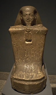 Amon Gallery: Statue-cube of the vizier Nes-Pekashutty. Egypt