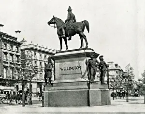 Equestrian Prints: Statue of Duke of Wellington, Hyde Park Corner, London