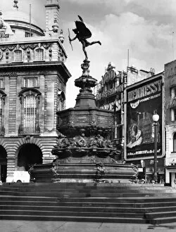 Piccadilly Collection: Statue of Eros