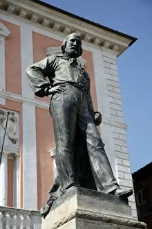 Images Dated 11th June 2007: Statue of Garibaldi